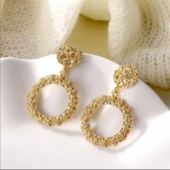 Jewelry - Crushed Gold Geometric Round Statement Earrings